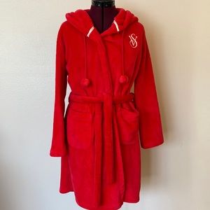 Victoria’s Secret red plush robe, M